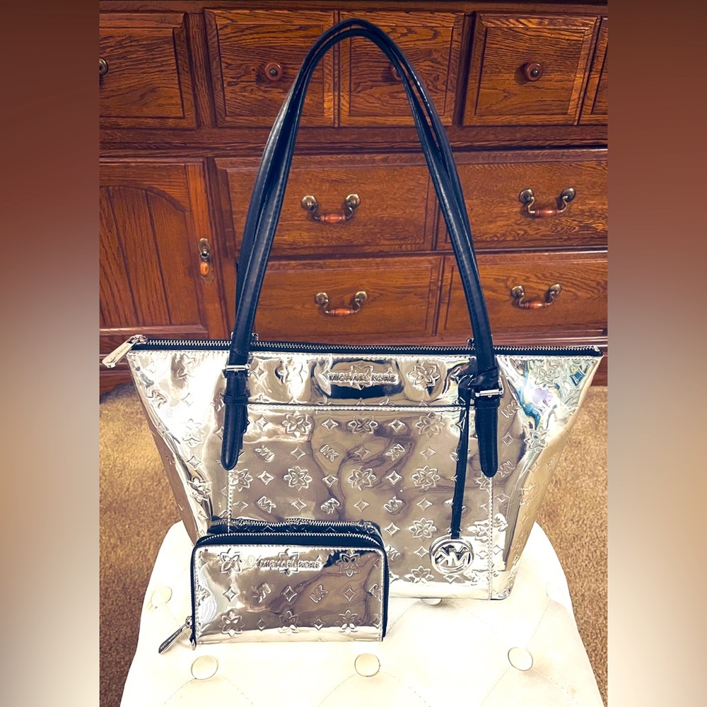 Michael Kors Silver Ciara Tote & Wallet Set